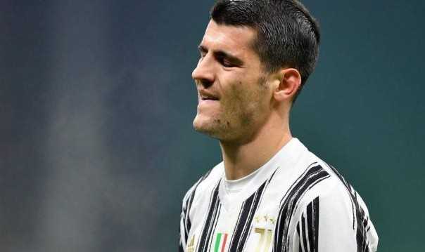 乐鱼体育在线网址-变阵失败艰难拿到平局 C罗低迷状态致皮尔洛死刑？